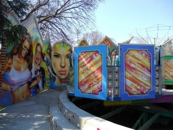 У Центральному парку Луцька поставили 6 нових атракціонів