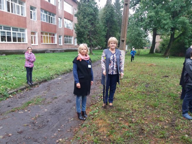 Волинські гімназисти посадили фруктовий сад в честь ювілею навчального закладу
