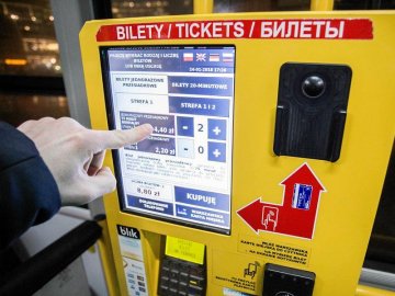 У Варшаві автомати з продажу квитків «заговорять» українською