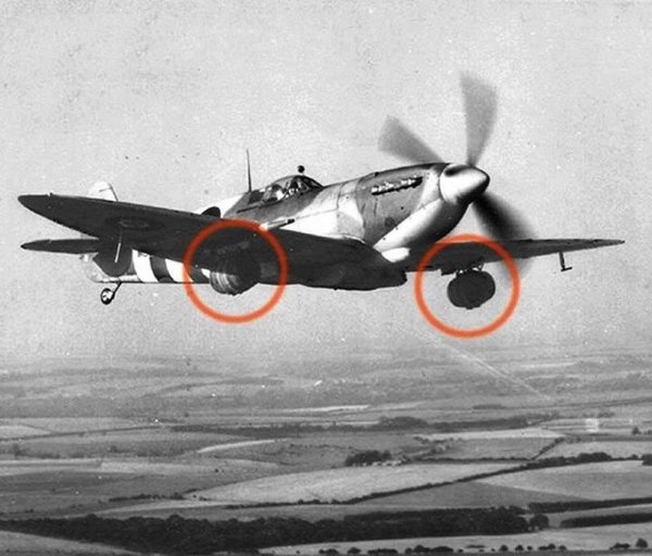 Пивоварні Англії доставляли бочки з пивом солдатам, які воювали  в Нормандії. Червень, 1944 