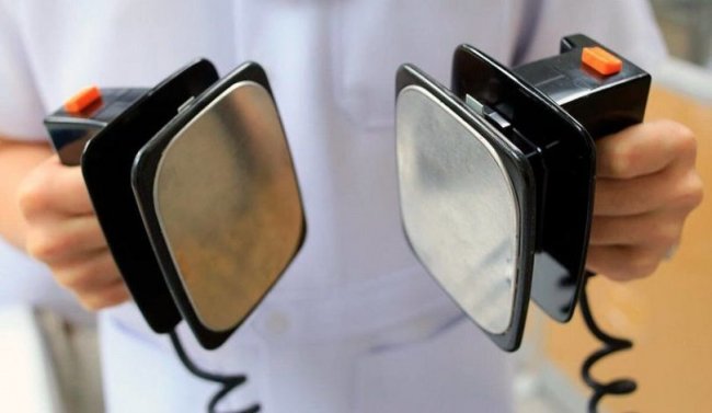 На Волині медики врятували життя людині після зупинки серця