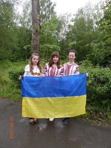 В Академії відбувся флешмоб «Вишиванка єднає українців». ФОТО