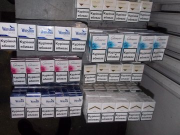 На «Ягодині» зловили чоловіка, який перевозив у поїзді контрабанду