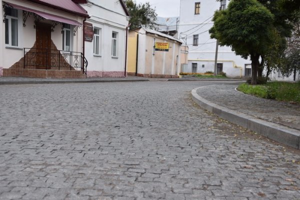 Як луцькі двори змінюються після ремонту. ФОТО