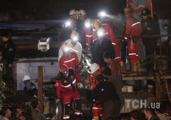 Фото аварії на шахті в Туреччині