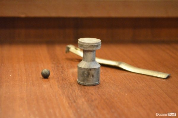 Депутат Волиньради показав, «чим у Києві вбивають людей». ФОТО