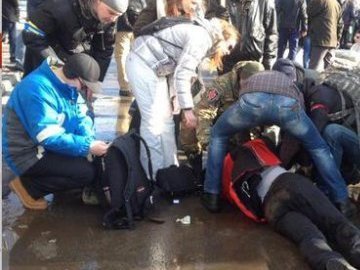 Через вибух під час мирної ходи у Харкові загинуло троє людей. ФОТО. ВІДЕО