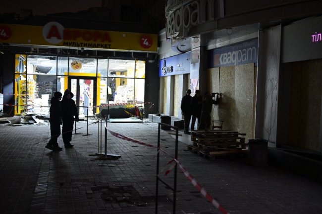 У Києві завершили аварійно-рятувальні роботи після ракетного удару. ФОТОРЕПОРТАЖ