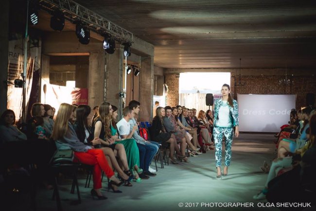 Другий день Lutsk Fashion Weekend: як будівництво перетворили на модний подіум