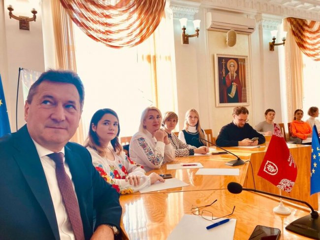 Як волиняни писали Радіодиктант національної єдності