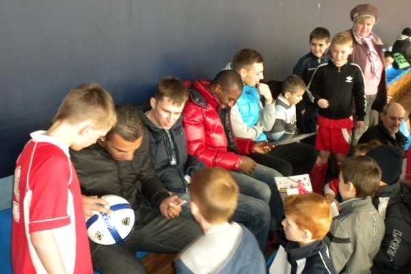 Як у Луцьку «зірки» нагороджували дітей. ФОТО