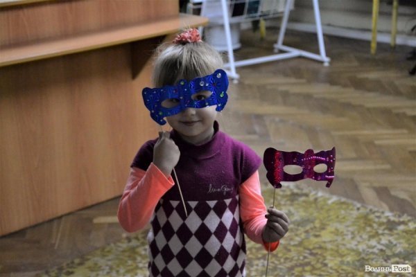 Партійний тімбілдінг по-луцьки: «Батьківщина» виготовляла прикраси