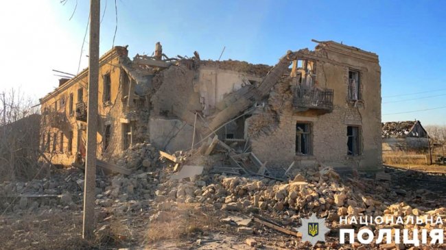 Херсонщина після вчорашніх атак: моторошні фото від поліції