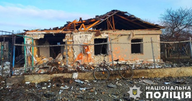 Херсонщина після вчорашніх атак: моторошні фото від поліції