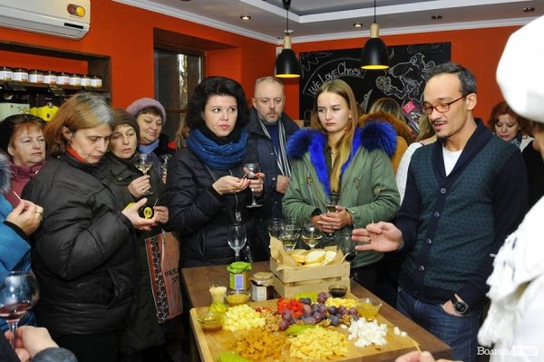 У Луцьку відкрили новий магазин «Сирне королівство»*