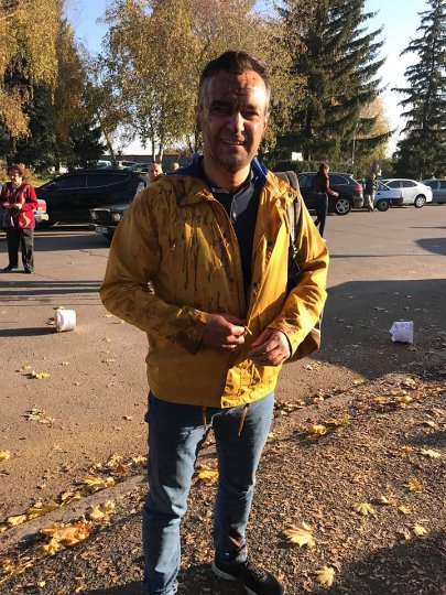 На Полтавщині облили нечистотами відомого журналіста