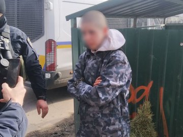 У Луцьку затримали жінку, яка малювала мітки. ОФІЦІЙНО