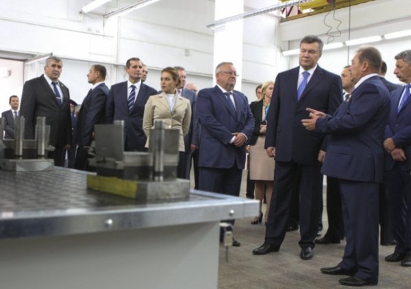 Як Януковичу в Луцьку екскурсію робили. ФОТО