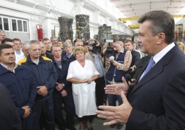 Як Януковичу в Луцьку екскурсію робили. ФОТО