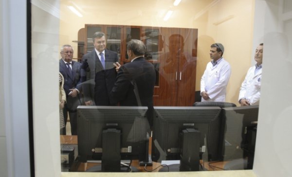 Як Януковичу в Луцьку екскурсію робили. ФОТО