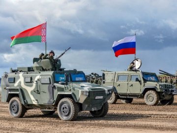 У Білорусі знову продовжили військові навчання