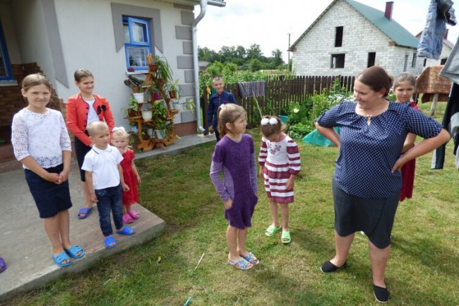 Історія жінки з Волині, яка у свої 35 років встигла народити уже 11 дітей 