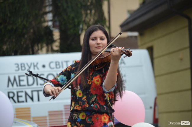 У «сонячній» кав’ярні в Луцьку започаткували власне свято, аби врятувати заклад від закриття. ФОТО