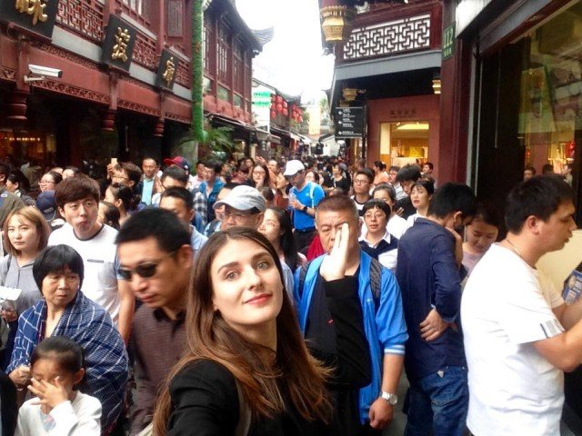 Не миються місяць після пологів і їдять всіляку гидоту: лучанка про тонкощі життя китайців