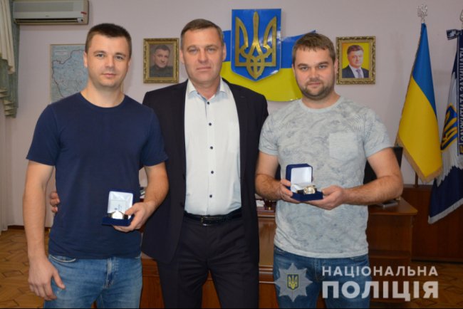 Нагородили двох лучан, які затримали розбійника