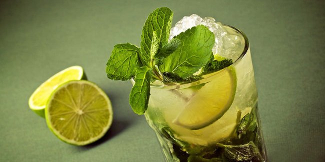 ТОП-5 рецептів алкогольних коктейлів від випускового редактора ВолиньPost. 18+