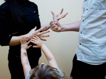 Влаштували сімейну штовханину просто неба: на Волині – соціальний експеримент