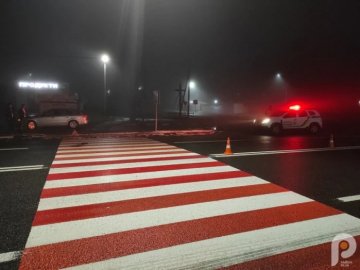  На Волині водій легковика збив чоловіка на пішохідному переході і втік.ФОТО