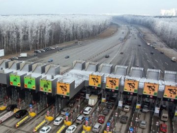 Стало відомо, де в Україні може з'явитись перша платна дорога
