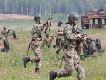 Уже до 13  серпня: у Білорусі знову продовжили військові навчання