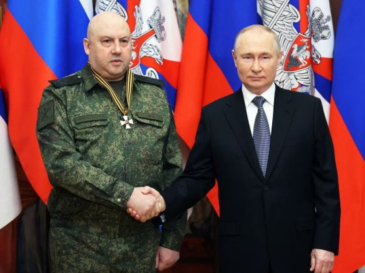 Путін наказав генералу Суровікіну зруйнувати мости Києва, - The Telegraph