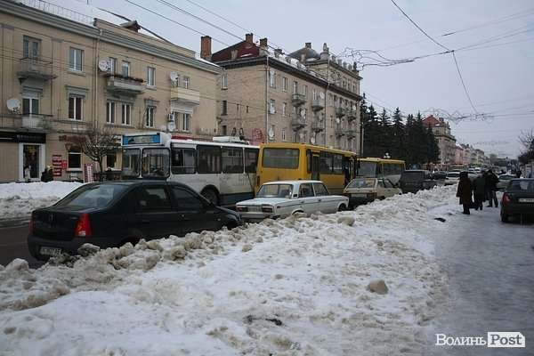 У центрі Луцька – затор. ФОТО
