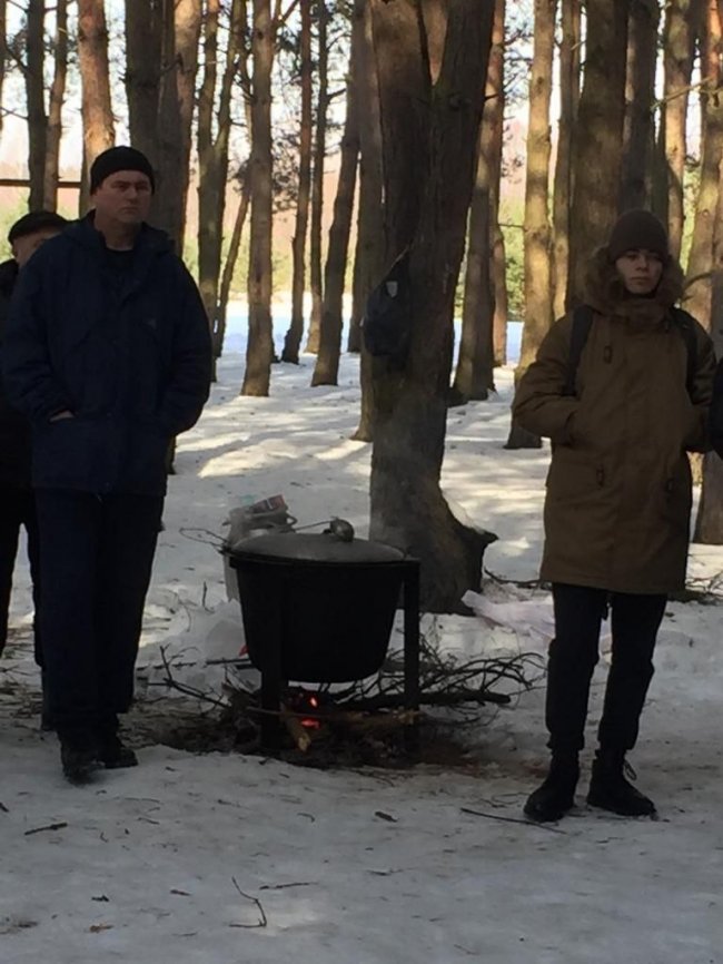 На волинському озері рибалки змагалися за першість у підльодному лові. ФОТО