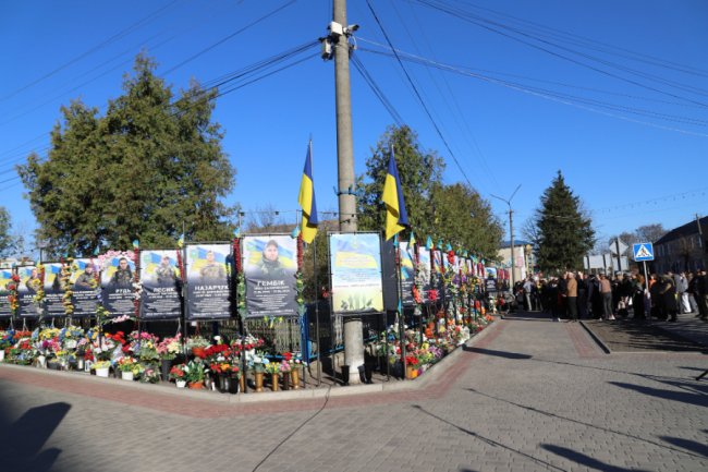 У громаді на Волині вручили нагороди родичам полеглих та безвісти зниклих воїнів. ФОТО
