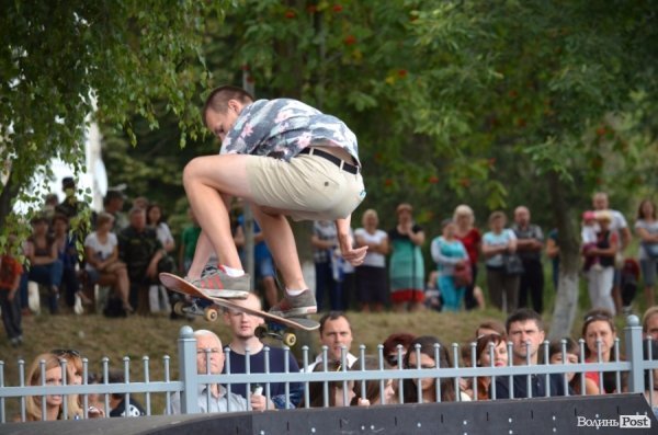 У Луцьку відкрили перший в регіоні скейтпарк. ФОТО