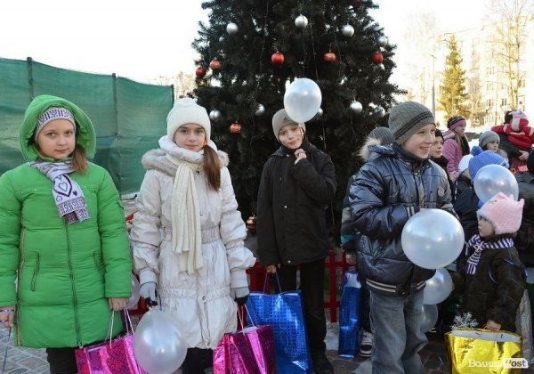 Дітям із «важких» сімей подарували новорічний настрій. ФОТО