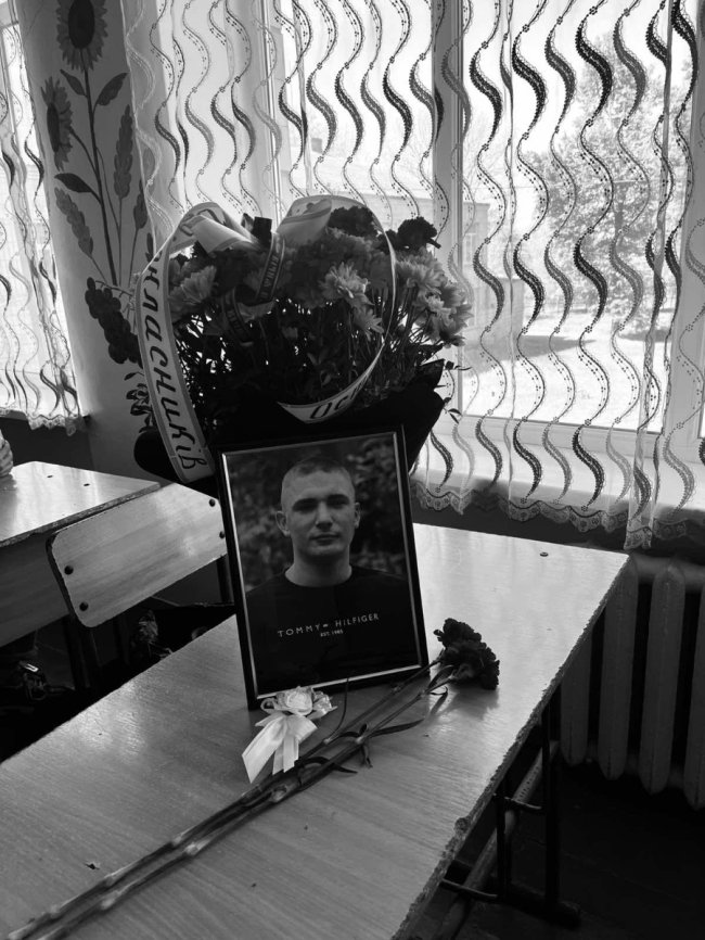 «Стрічку випускника друзі повісять уже на хрест»: у страшній ДТП загинули двоє юнаків з Волині