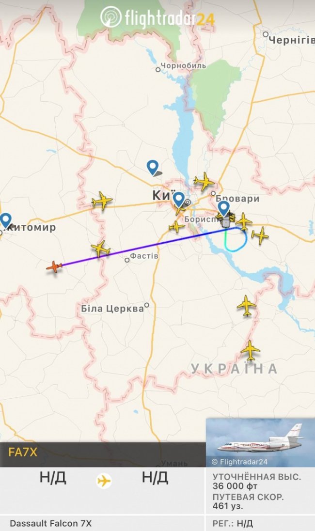 Олігархи та бізнесмени вилітають з України чартерними рейсами