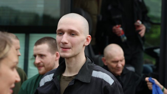 З неволі звільнили молодших 25 років та важкохворих захисників: Україна та росія провели обмін полоненими