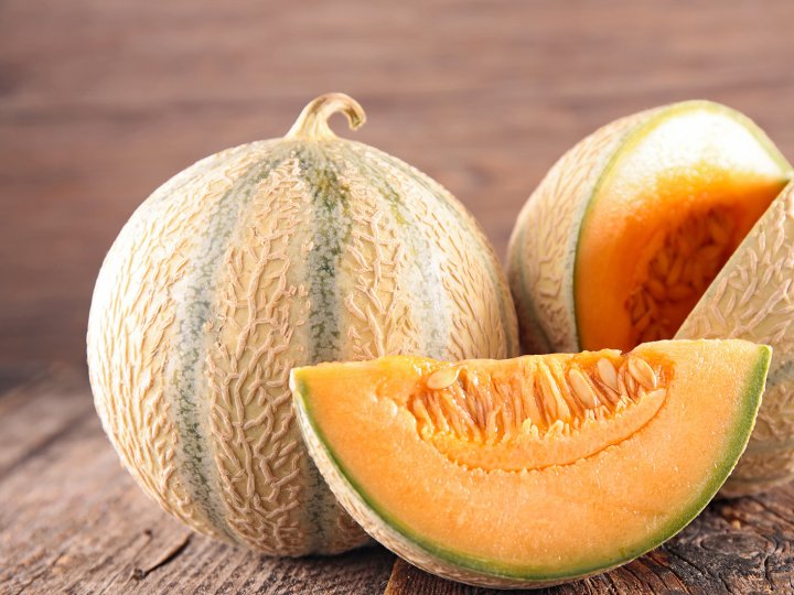 На прилавках Ковеля з'явилися сезонні дині: скільки коштують 