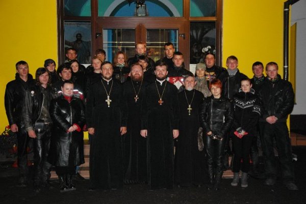 У Луцьку помолилися за загиблих байкерів. ФОТО