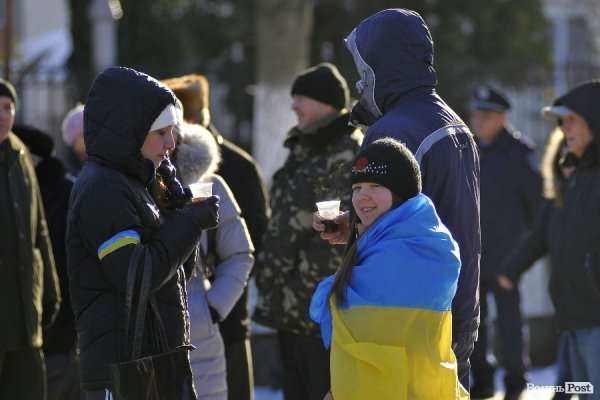 Віче на луцькому Євромайдані. ФОТО