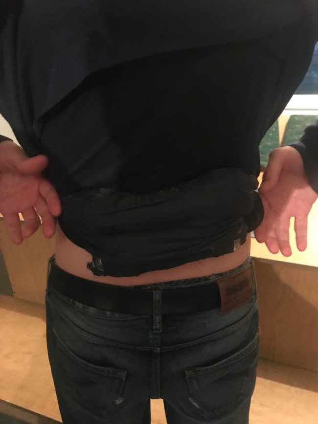 На «Домановому» затримали чоловіка, який хотів перевезти через кордон гранати. ФОТО