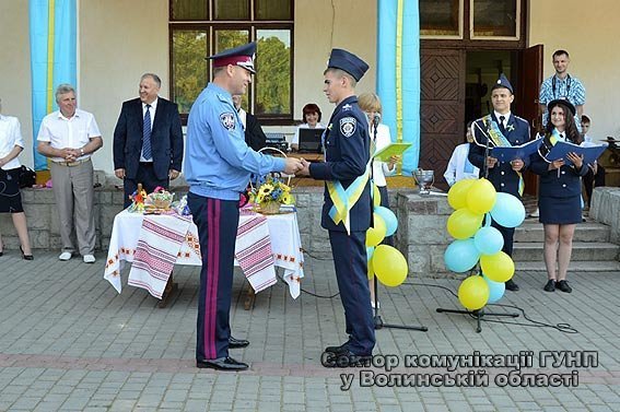Очільник нацполіції області привітав ліцеїстів з останнім дзвоником. ФОТО