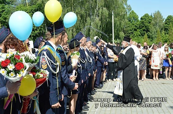 Очільник нацполіції області привітав ліцеїстів з останнім дзвоником. ФОТО