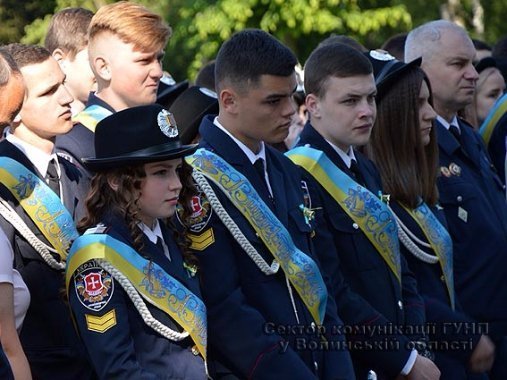 Очільник нацполіції області привітав ліцеїстів з останнім дзвоником. ФОТО